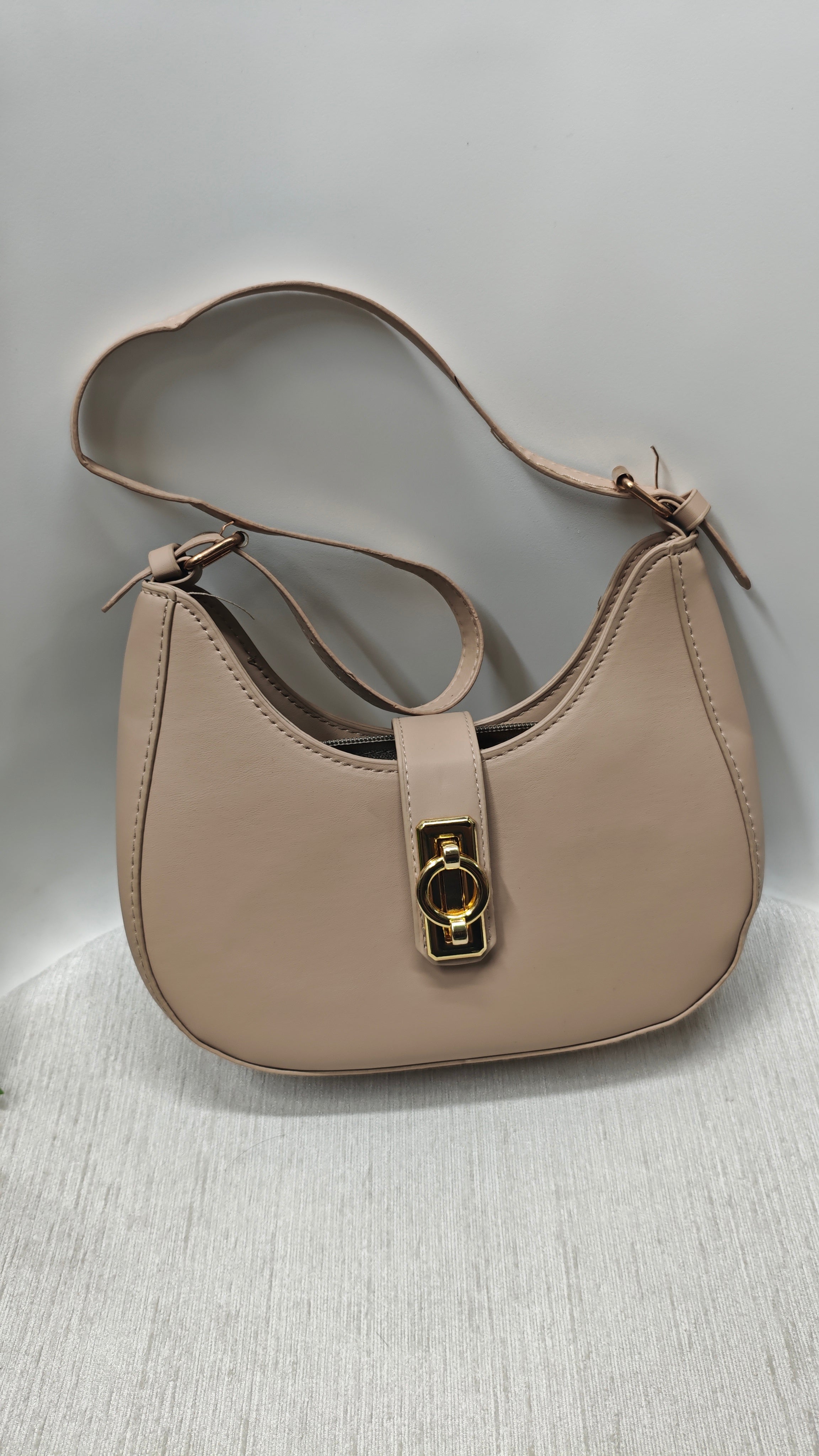 Summer Elegant Textured Underarm Shoulder Bag for Women 2026 New Fashion Premium Saddle Bag Stylish Ladies Handbag