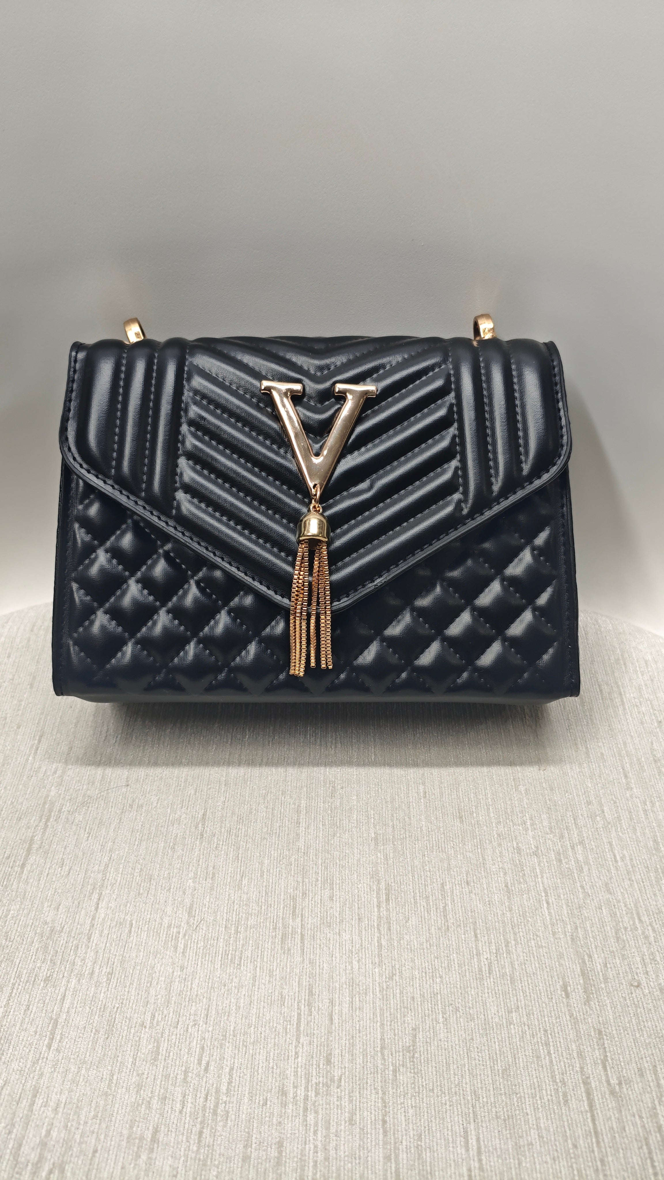 Luxury Tassel Women Shoulder Bag Elegant Chain Flap Design Premium PU Leather Crossbody Bag Ladies Fashion Handbag