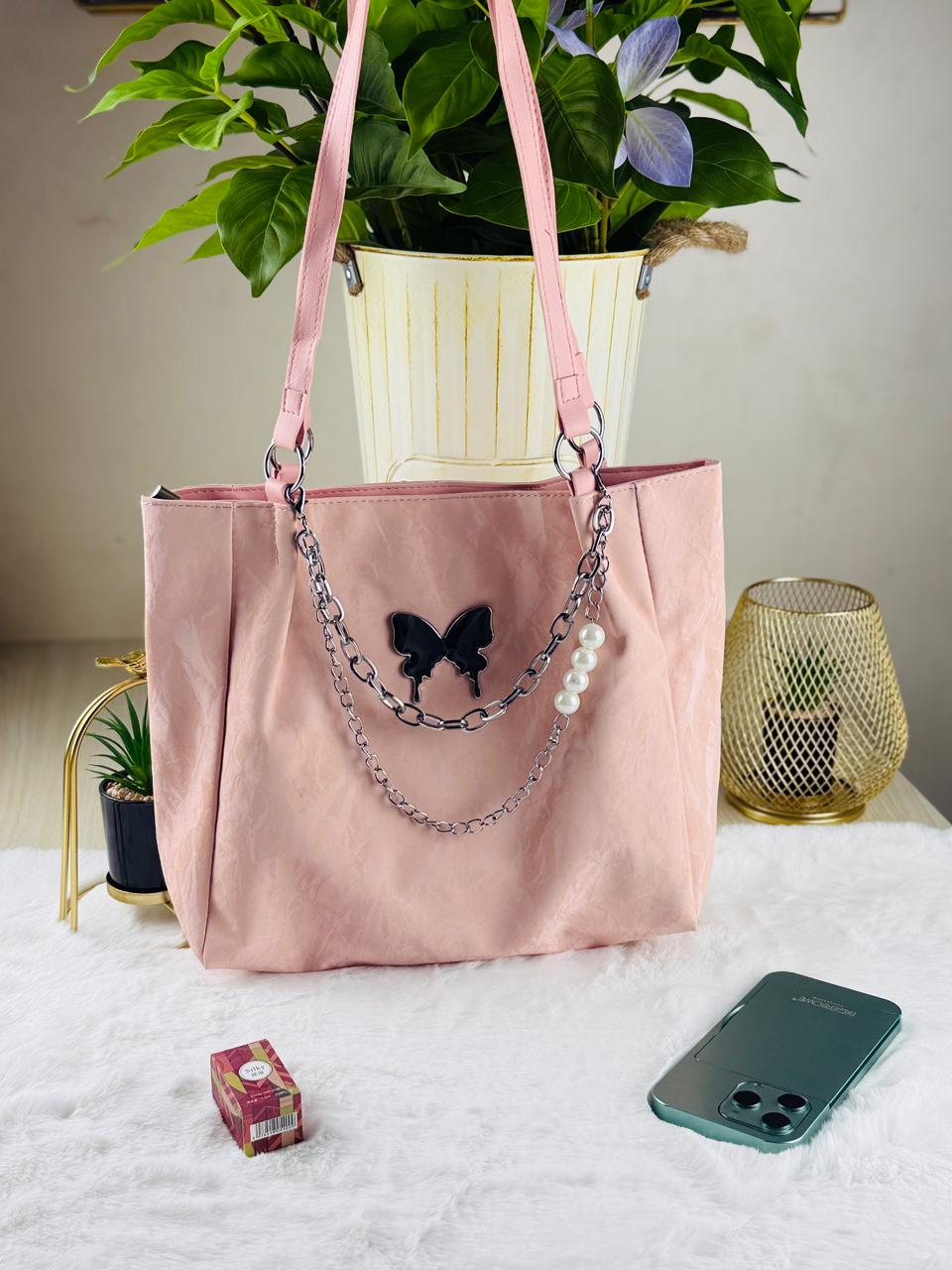 Simple and Fashionable Tote Bag