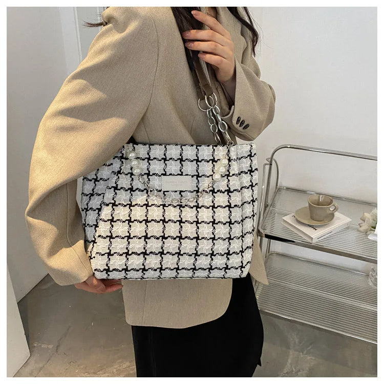 Large Capacity Plaid Canvas Women’s Tote Shoulder Bag with Chain