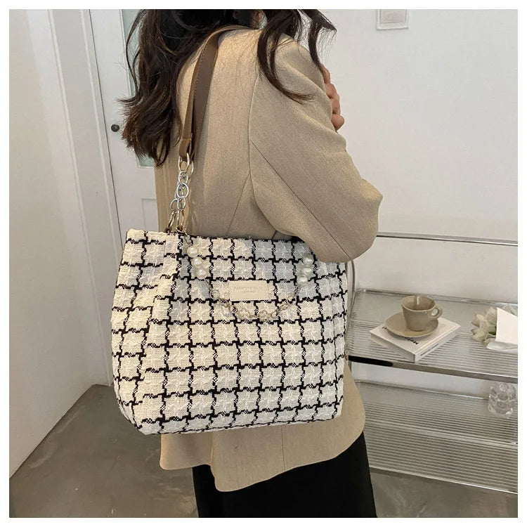 Large Capacity Plaid Canvas Women’s Tote Shoulder Bag with Chain