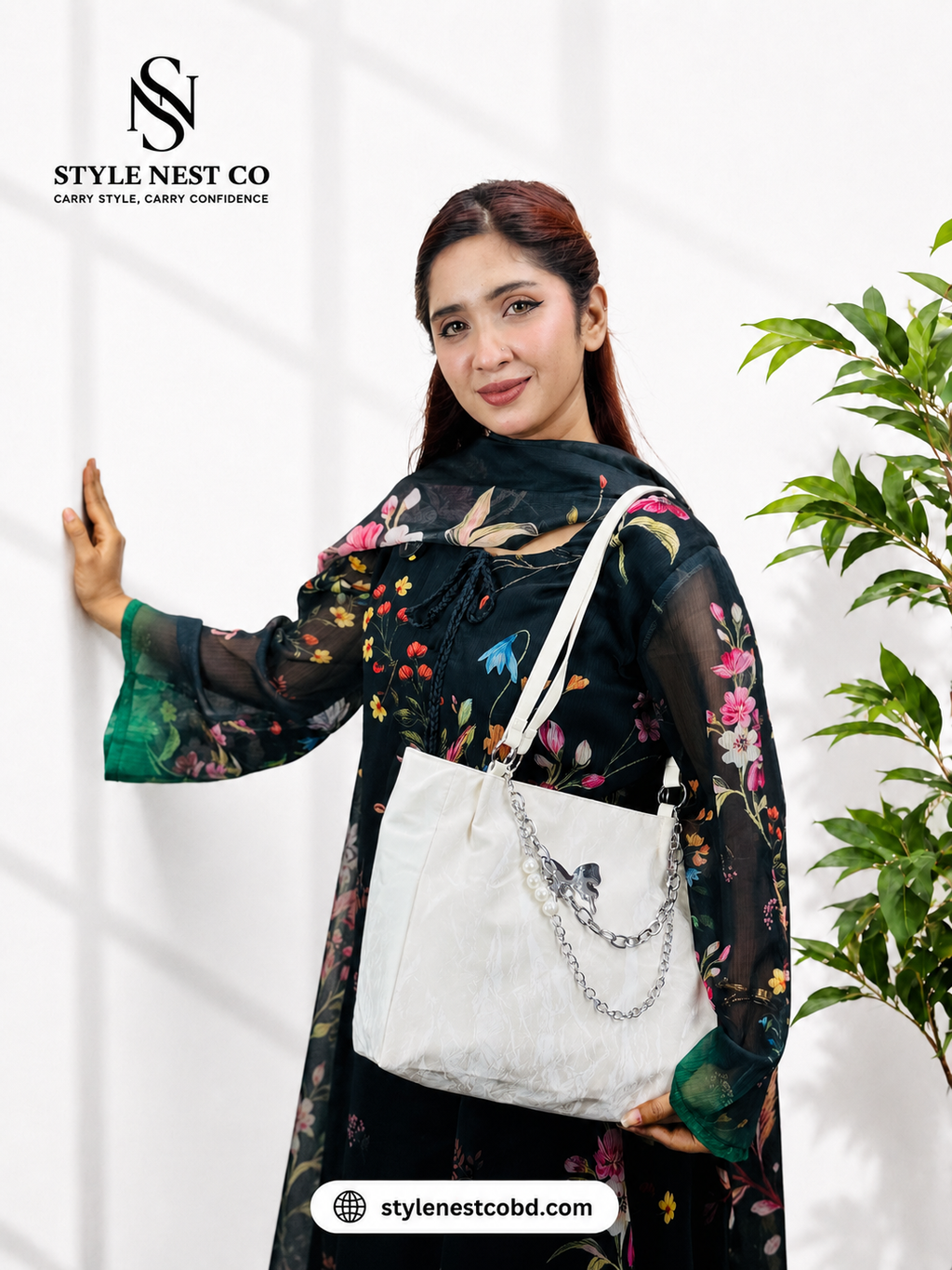 Simple & Fashionable Tote Bag