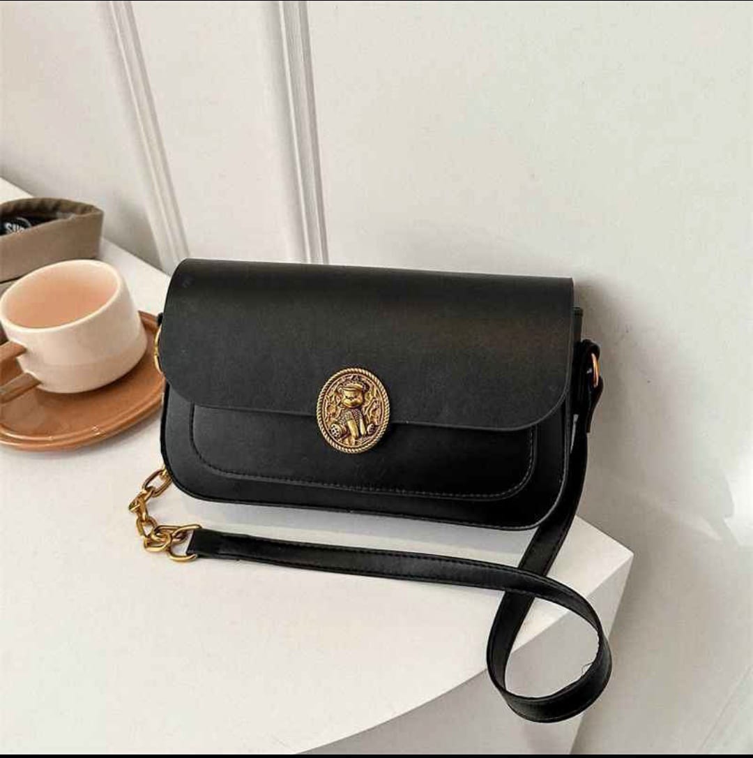 Vintage French Style Women’s Shoulder Bag – Minimalist European Crossbody Handbag