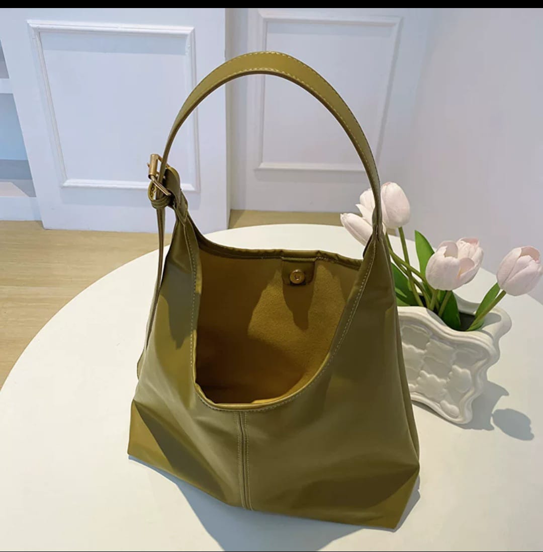 Retro Large Capacity PU Leather Commute Shoulder Tote Bag for Women