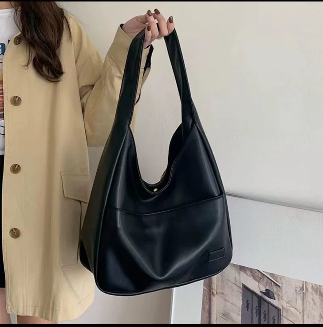 Simple Retro Large Capacity Tote Shoulder Bag for Casual Commuting