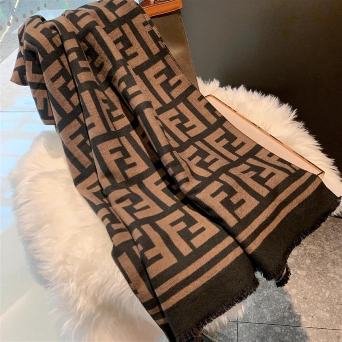Cocoa Monogram Classic Cotton Shawl(FF)